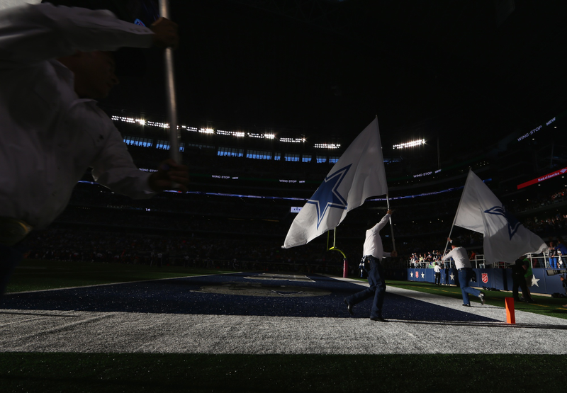 Illustration for article titled Sunset At JerryWorld